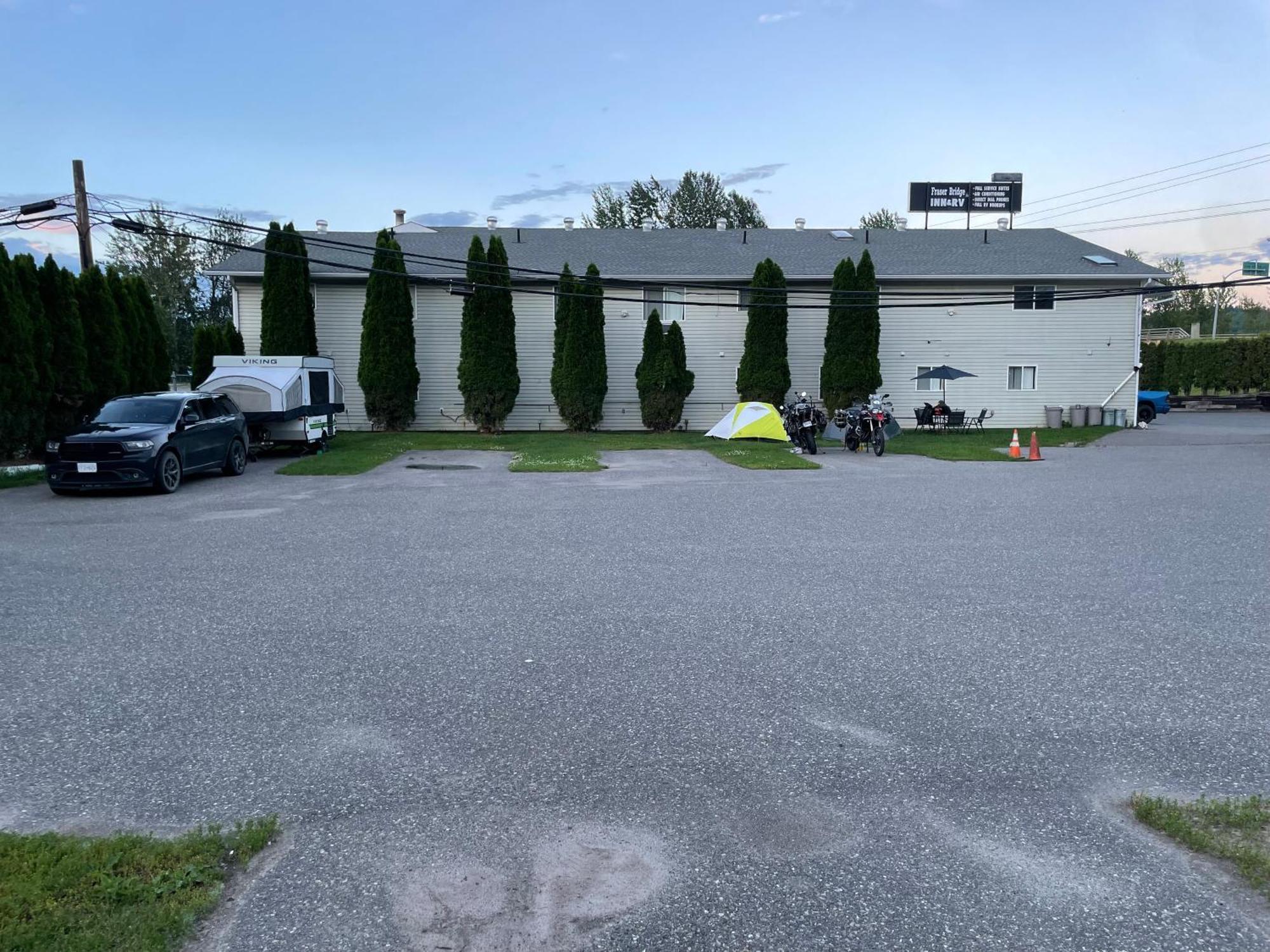 Fraser Bridge Inn Кенель Экстерьер фото