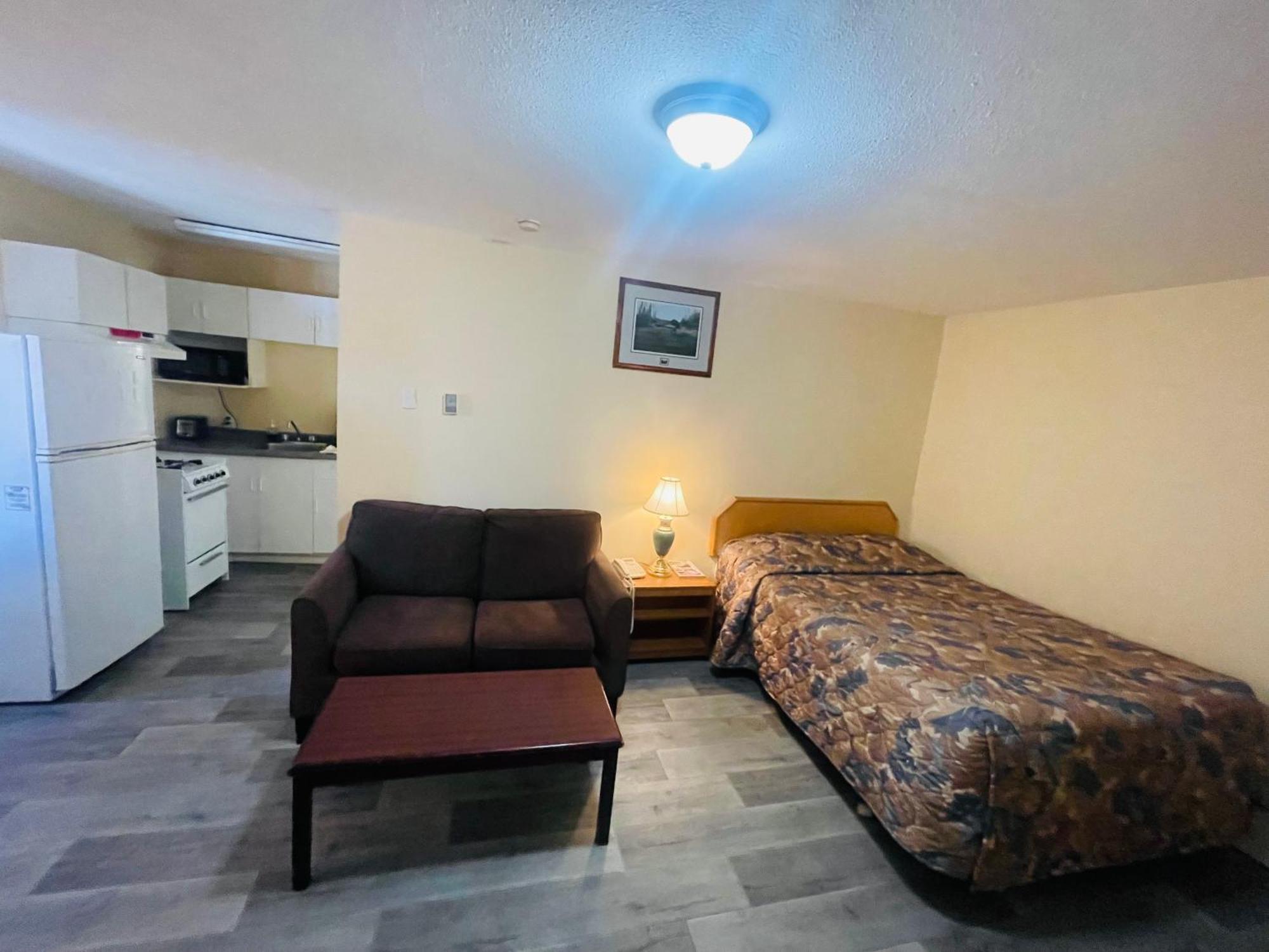 Fraser Bridge Inn Кенель Экстерьер фото